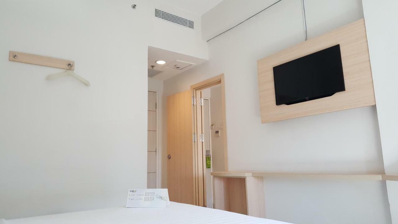 Whiz Prime Hotel Sudirman Makassar Exterior photo